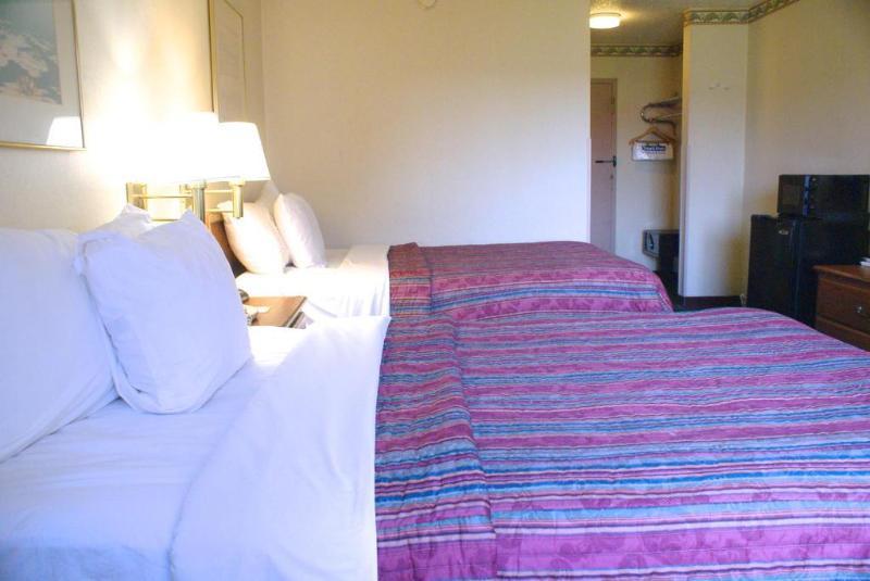 โคลัมบัส แกรนด์ โฮเต็ล แอนด์ แบงเคว็ต เซ็นเตอร์ Hotel ภายนอก รูปภาพ
